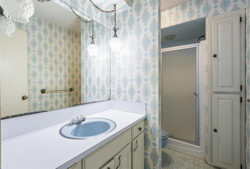 3 Bedrooms Bedrooms, 0 ,2 BathroomsBathrooms,Residential,Single Family,Husband,1,132725