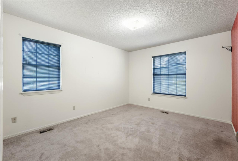 3 Bedrooms Bedrooms, 0 ,2 BathroomsBathrooms,Residential,Single Family,Husband,1,132725