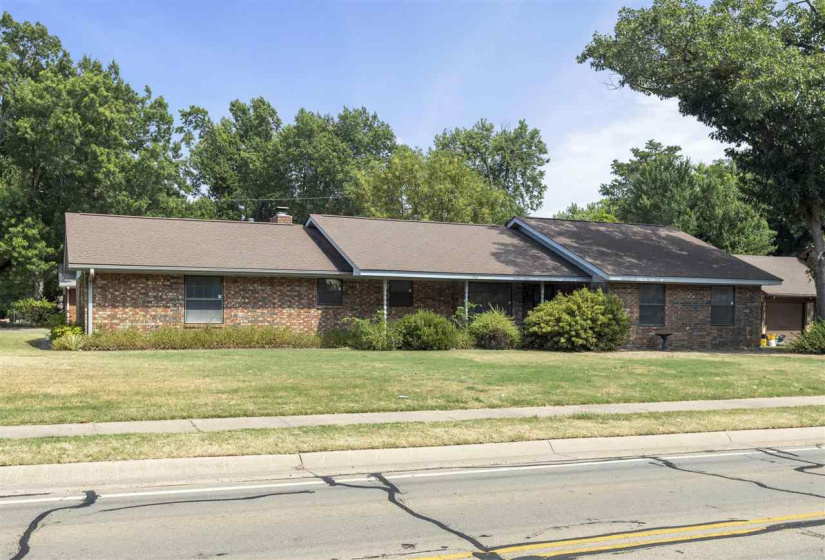 3 Bedrooms Bedrooms, 0 ,2 BathroomsBathrooms,Residential,Single Family,Husband,1,132725