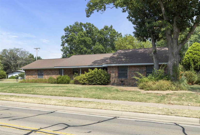 3 Bedrooms Bedrooms, 0 ,2 BathroomsBathrooms,Residential,Single Family,Husband,1,132725