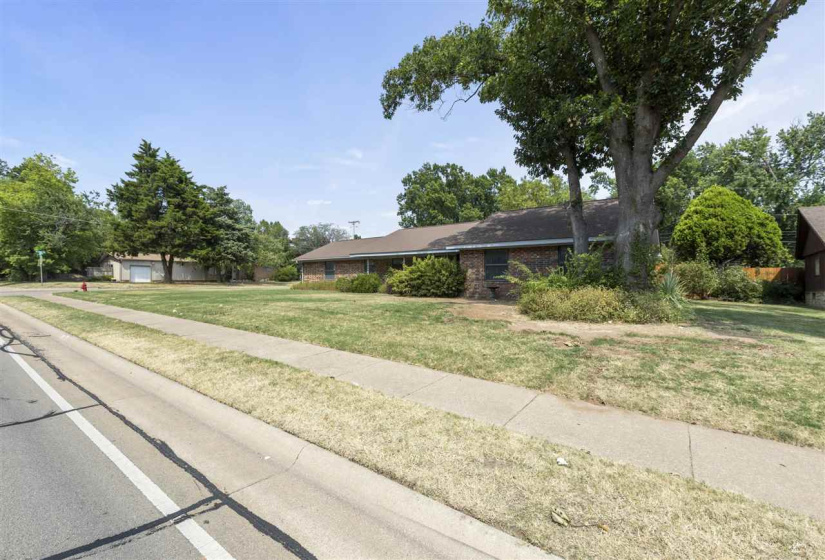 3 Bedrooms Bedrooms, 0 ,2 BathroomsBathrooms,Residential,Single Family,Husband,1,132725