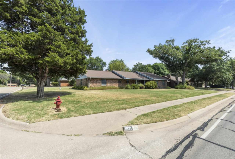 3 Bedrooms Bedrooms, 0 ,2 BathroomsBathrooms,Residential,Single Family,Husband,1,132725