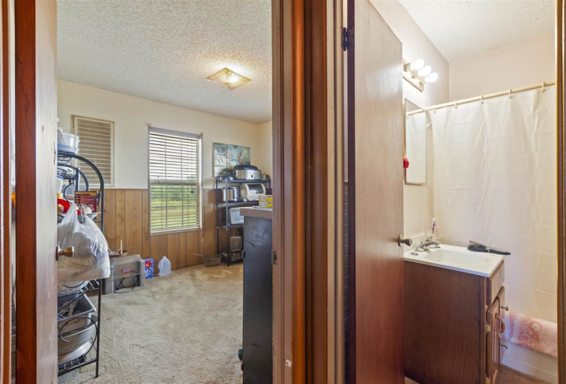 3 Bedrooms Bedrooms, 0 ,2 BathroomsBathrooms,Residential,Single Family,Frontier,1,132727