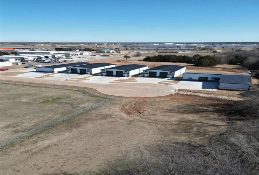 0 , 0 ,11 BathroomsBathrooms,Commercial/industrial,Industrial,Park,1,130717