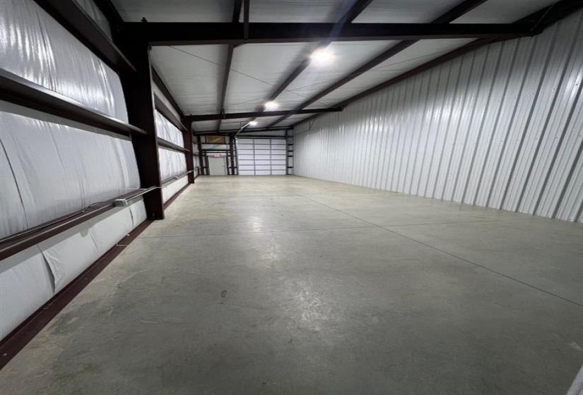 0 , 0 ,1 BathroomBathrooms,Commercial/industrial,Commercial,Park,1,132735