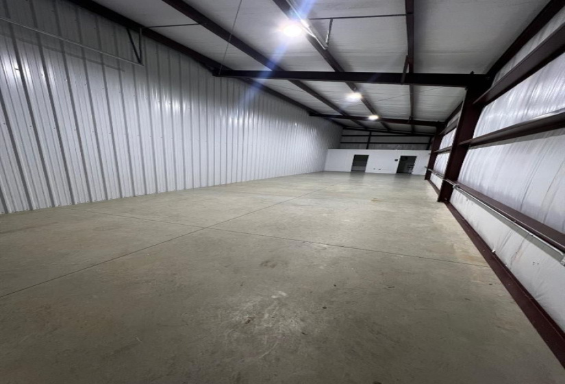 0 , 0 ,1 BathroomBathrooms,Commercial/industrial,Commercial,Park,1,132735
