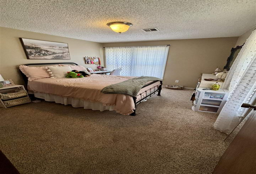 0 , 0 ,6 BathroomsBathrooms,Multi-family,Apartments,West,2,132738