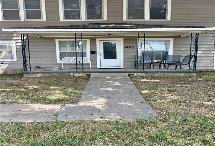 0 , 0 ,6 BathroomsBathrooms,Multi-family,Apartments,West,2,132738