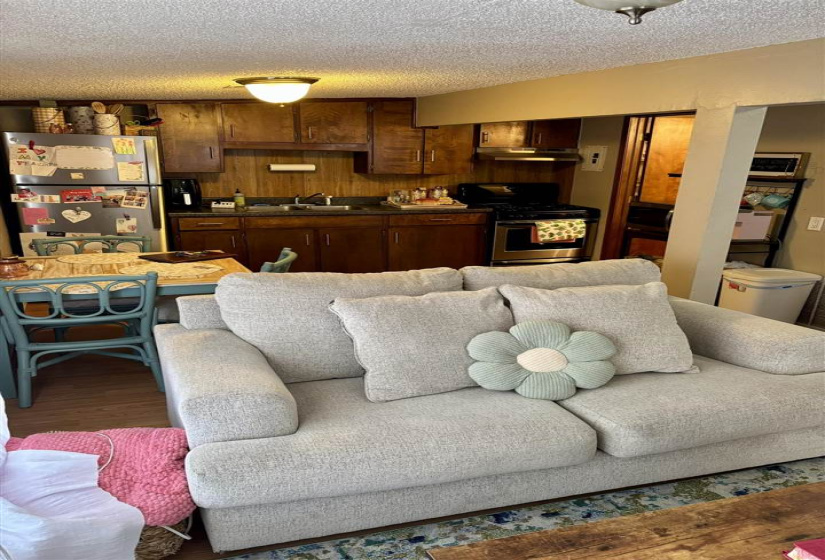 0 , 0 ,6 BathroomsBathrooms,Multi-family,Apartments,West,2,132738