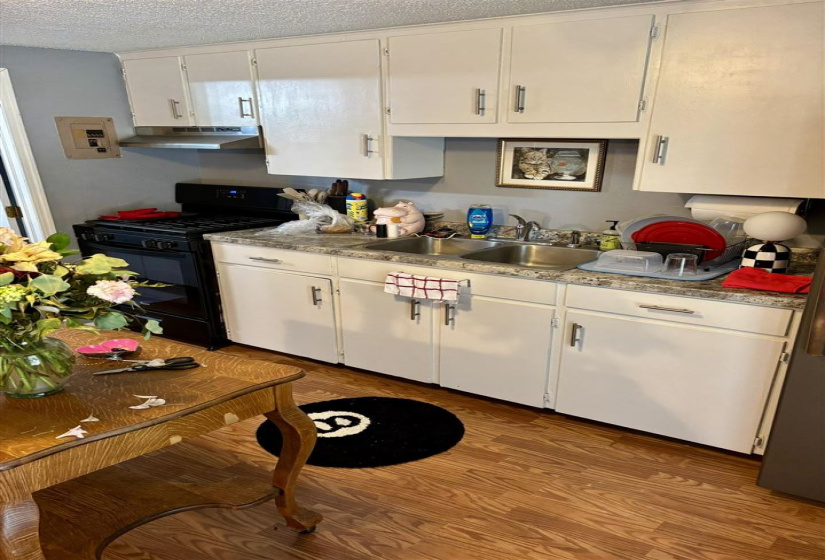 0 , 0 ,6 BathroomsBathrooms,Multi-family,Apartments,West,2,132738
