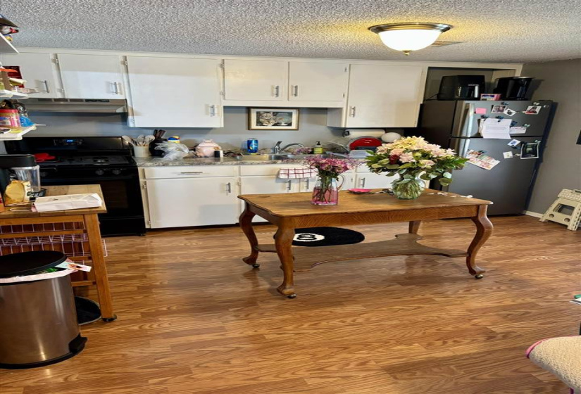 0 , 0 ,6 BathroomsBathrooms,Multi-family,Apartments,West,2,132738