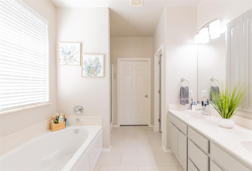 3 Bedrooms Bedrooms, 0 ,2 BathroomsBathrooms,Residential,Single Family,Amethyst,1,132728