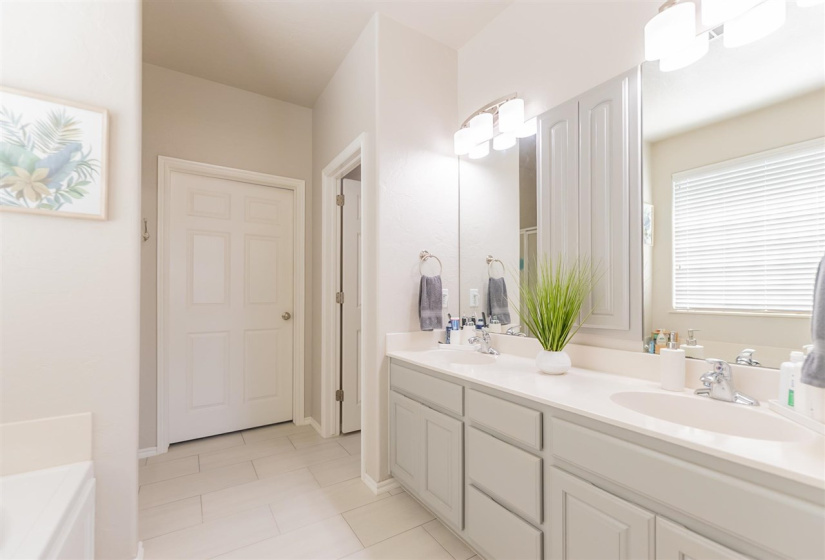 3 Bedrooms Bedrooms, 0 ,2 BathroomsBathrooms,Residential,Single Family,Amethyst,1,132728