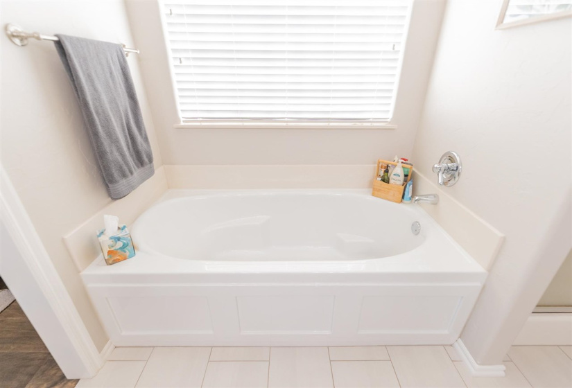 3 Bedrooms Bedrooms, 0 ,2 BathroomsBathrooms,Residential,Single Family,Amethyst,1,132728