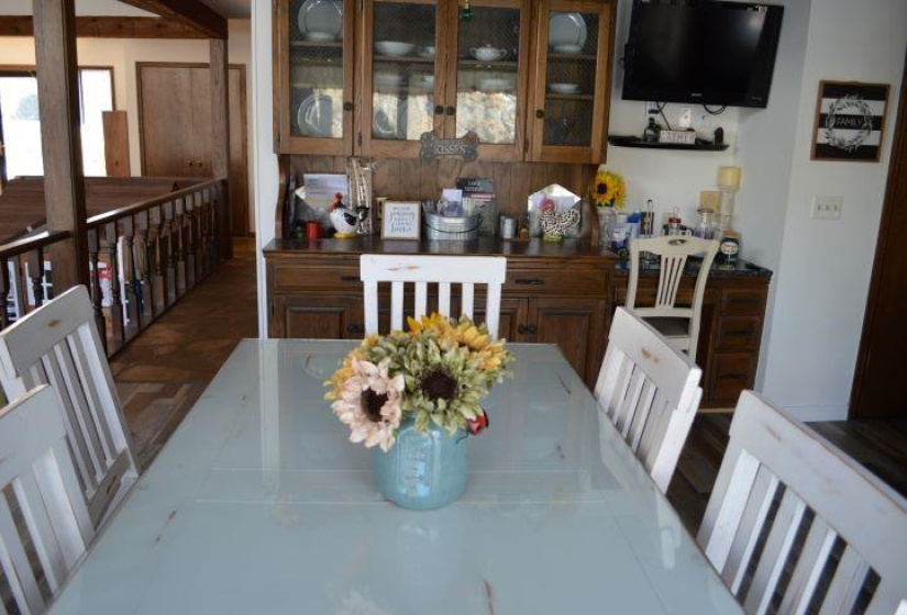 4 Bedrooms Bedrooms, 0 ,5 BathroomsBathrooms,Residential,Single Family,Country Club,1.5,132729
