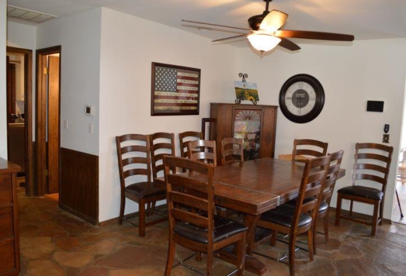 4 Bedrooms Bedrooms, 0 ,5 BathroomsBathrooms,Residential,Single Family,Country Club,1.5,132729