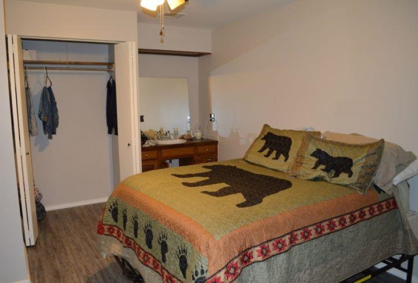 4 Bedrooms Bedrooms, 0 ,5 BathroomsBathrooms,Residential,Single Family,Country Club,1.5,132729