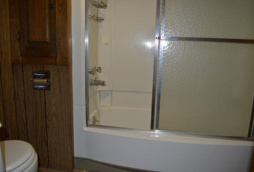 4 Bedrooms Bedrooms, 0 ,5 BathroomsBathrooms,Residential,Single Family,Country Club,1.5,132729
