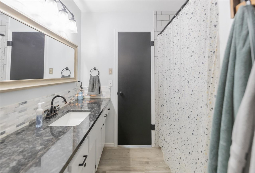 3 Bedrooms Bedrooms, 0 ,1 BathroomBathrooms,Residential,Single Family,Ridgecrest,1,132732