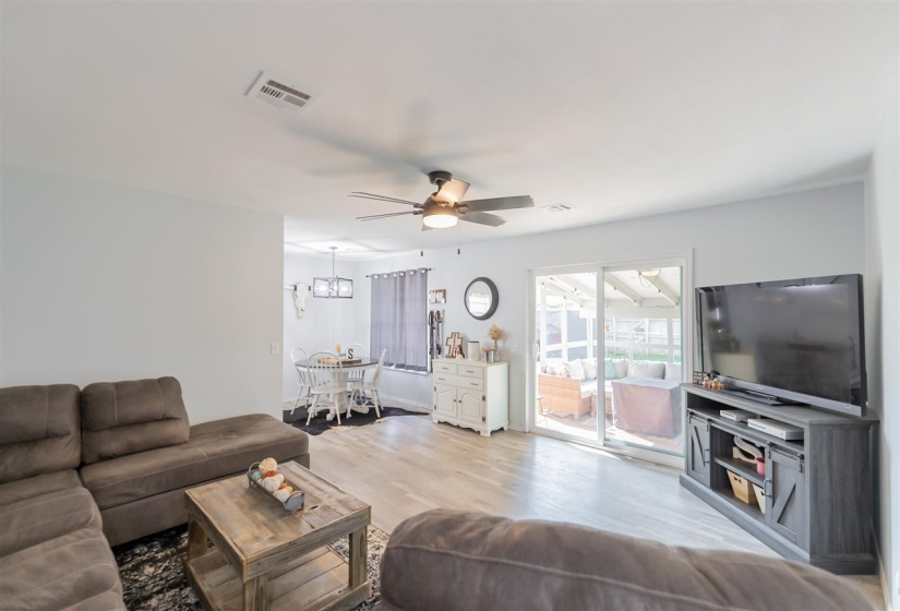 3 Bedrooms Bedrooms, 0 ,1 BathroomBathrooms,Residential,Single Family,Ridgecrest,1,132732
