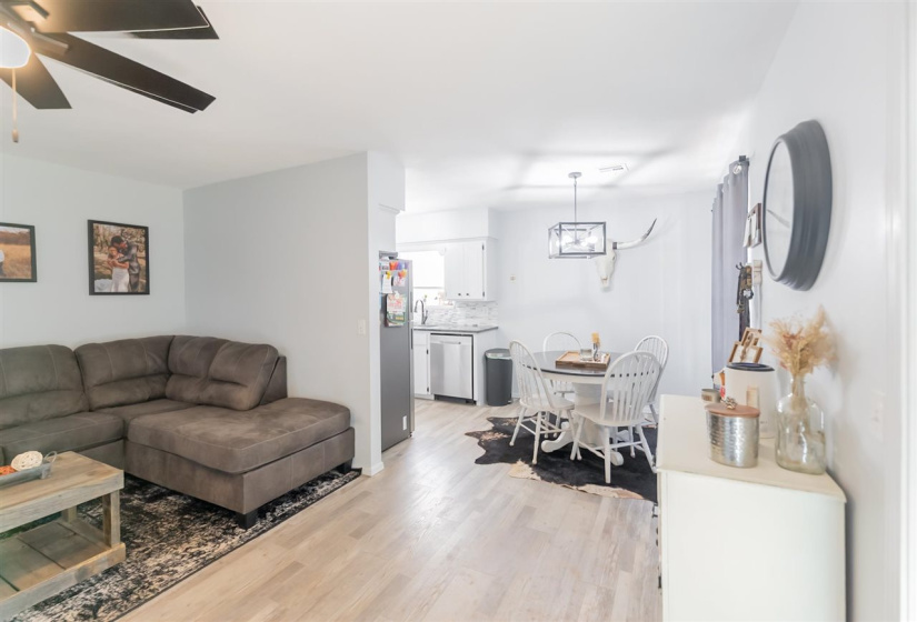 3 Bedrooms Bedrooms, 0 ,1 BathroomBathrooms,Residential,Single Family,Ridgecrest,1,132732