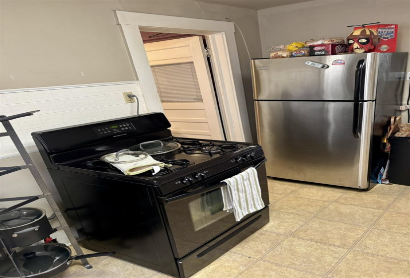 2 Bedrooms Bedrooms, 0 ,1 BathroomBathrooms,Residential,Single Family,Maple,1,132737