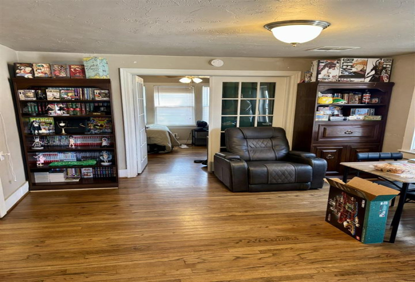 2 Bedrooms Bedrooms, 0 ,1 BathroomBathrooms,Residential,Single Family,Maple,1,132737