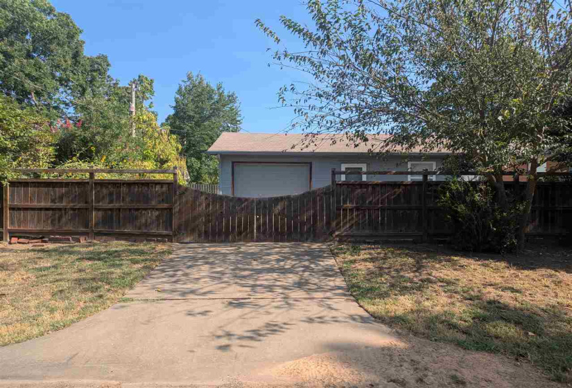 3 Bedrooms Bedrooms, 0 ,2 BathroomsBathrooms,Residential,Single Family,McDonald,1,132739