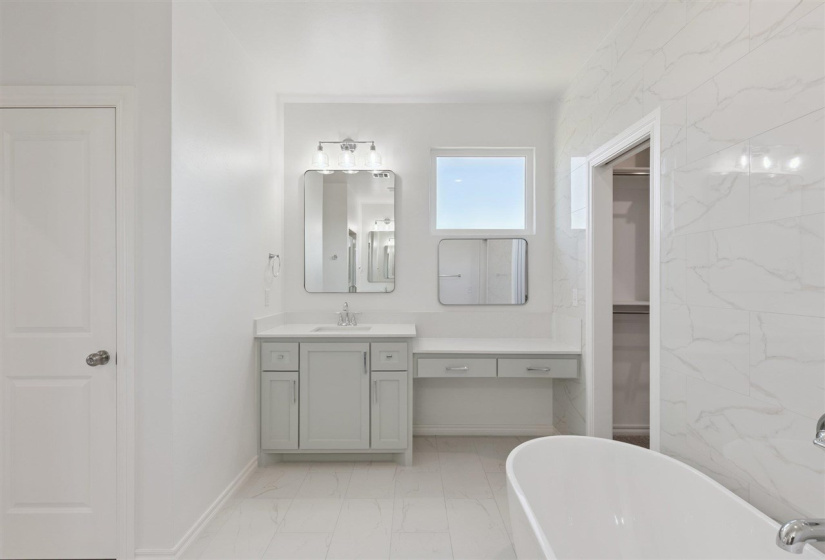 4 Bedrooms Bedrooms, 0 ,3 BathroomsBathrooms,Residential,Single Family,Brookwater,1.5,132743