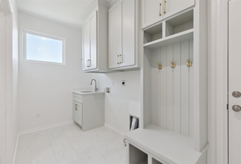 4 Bedrooms Bedrooms, 0 ,3 BathroomsBathrooms,Residential,Single Family,Brookwater,1.5,132743