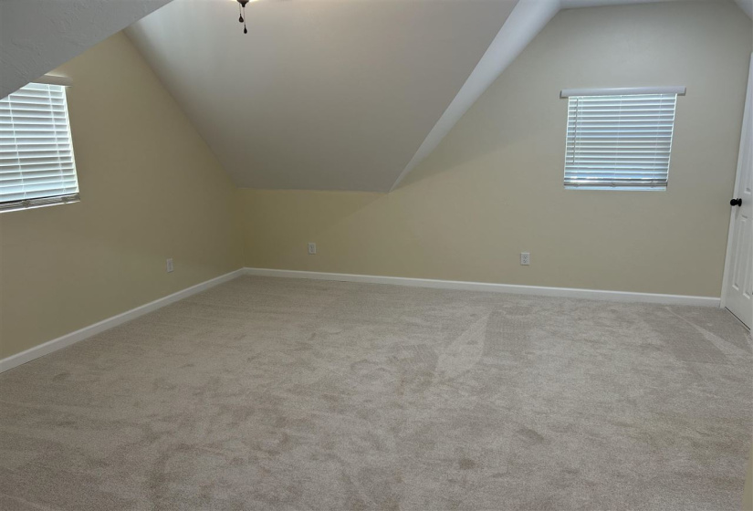 3 Bedrooms Bedrooms, 0 ,2 BathroomsBathrooms,Residential,Single Family,French,1.5,132745