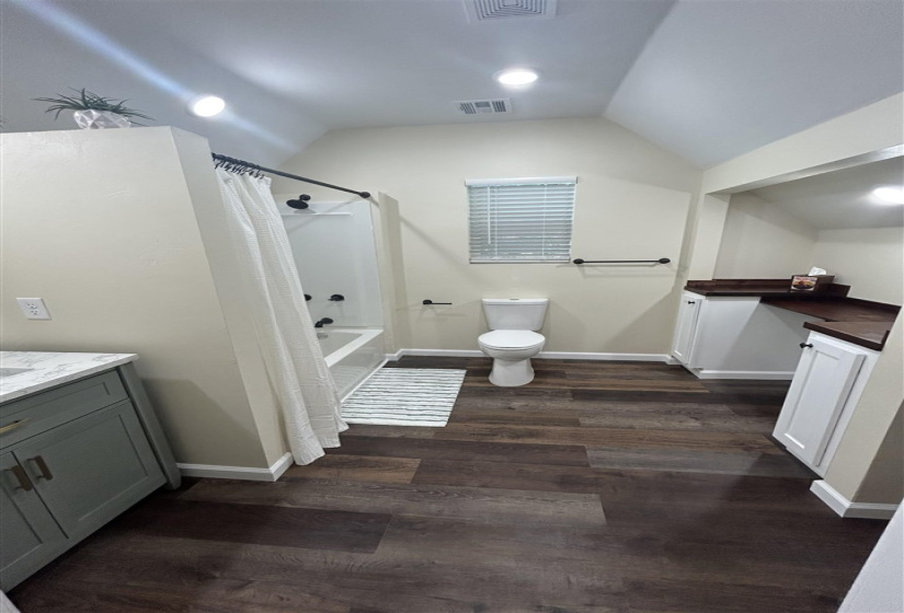 3 Bedrooms Bedrooms, 0 ,2 BathroomsBathrooms,Residential,Single Family,French,1.5,132745