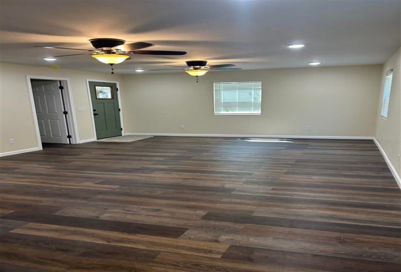 3 Bedrooms Bedrooms, 0 ,2 BathroomsBathrooms,Residential,Single Family,French,1.5,132745