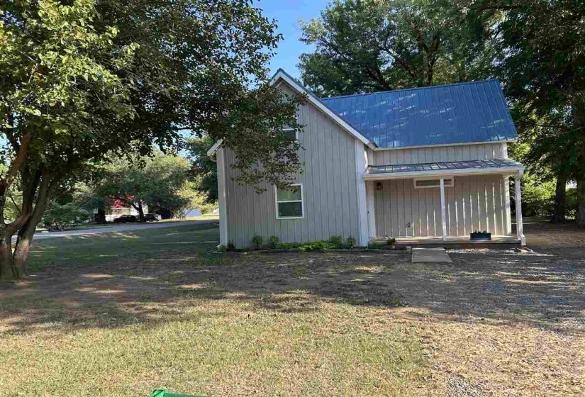3 Bedrooms Bedrooms, 0 ,2 BathroomsBathrooms,Residential,Single Family,French,1.5,132745