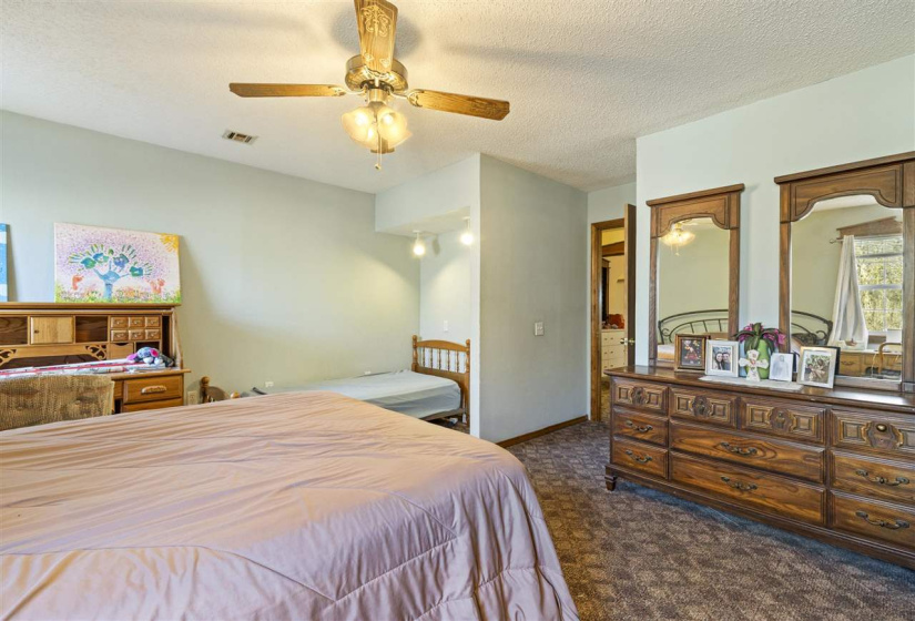 3 Bedrooms Bedrooms, 0 ,2 BathroomsBathrooms,Residential,Single Family,Burris,1,132524