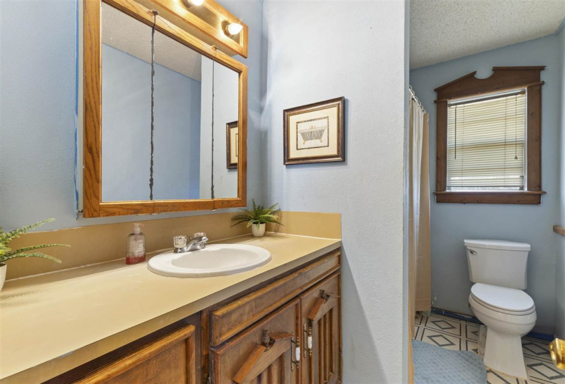3 Bedrooms Bedrooms, 0 ,2 BathroomsBathrooms,Residential,Single Family,Burris,1,132524