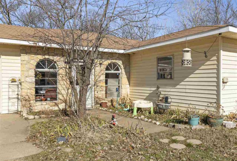 3 Bedrooms Bedrooms, 0 ,2 BathroomsBathrooms,Residential,Single Family,Burris,1,132524