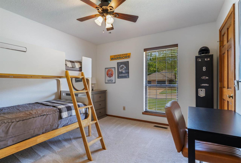 4 Bedrooms Bedrooms, 0 ,3 BathroomsBathrooms,Residential,Single Family,Iba,1.5,132750