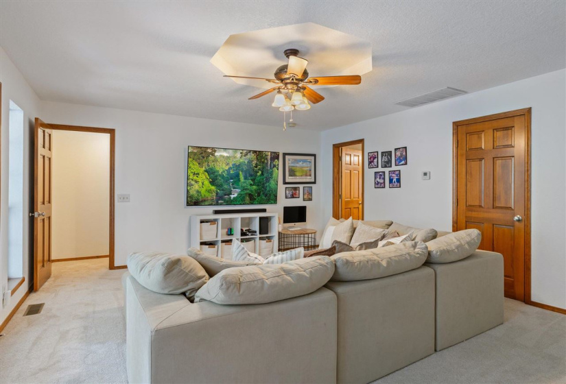 4 Bedrooms Bedrooms, 0 ,3 BathroomsBathrooms,Residential,Single Family,Iba,1.5,132750