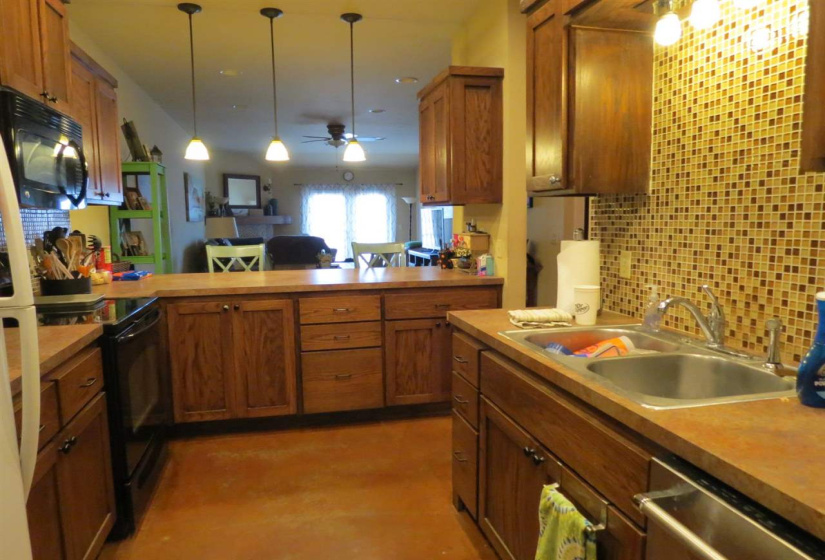 0 , 0 ,3 BathroomsBathrooms,Multi-family,Duplex,22nd,1,132754
