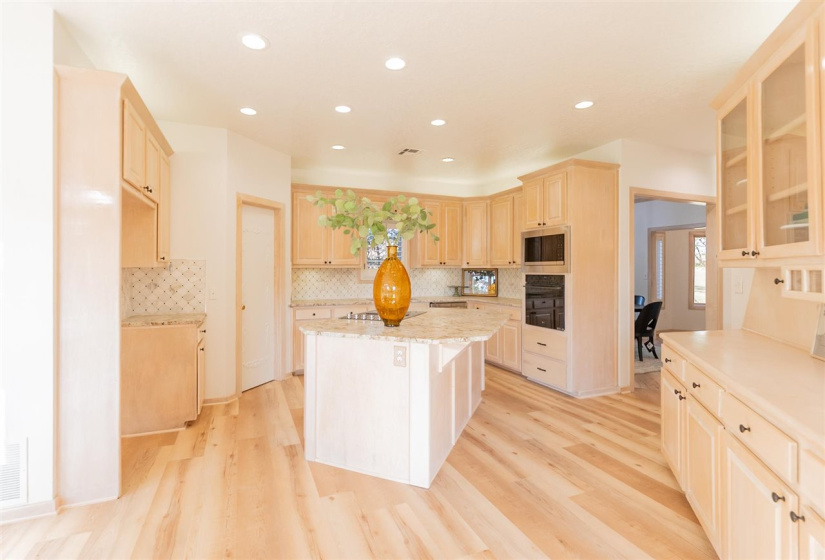 4 Bedrooms Bedrooms, 0 ,3 BathroomsBathrooms,Residential,Single Family,Timberline,2,132756