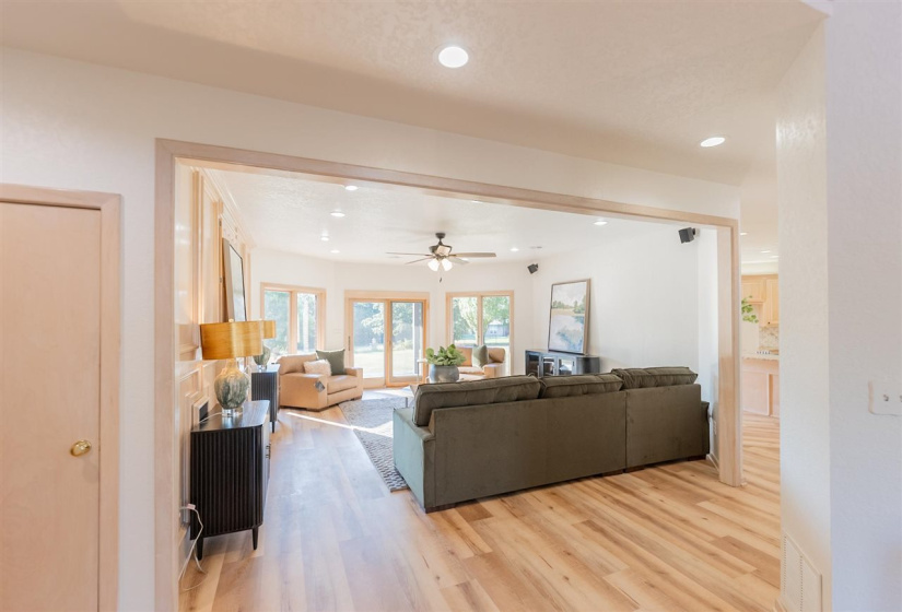 4 Bedrooms Bedrooms, 0 ,3 BathroomsBathrooms,Residential,Single Family,Timberline,2,132756
