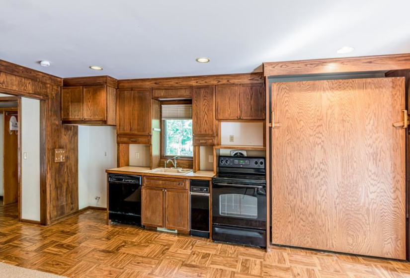 3 Bedrooms Bedrooms, 0 ,3 BathroomsBathrooms,Residential,Single Family,2nd,1,132759