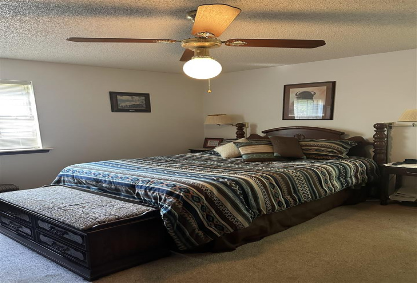 3 Bedrooms Bedrooms, 0 ,2 BathroomsBathrooms,Residential,Single Family,56th,1,132769