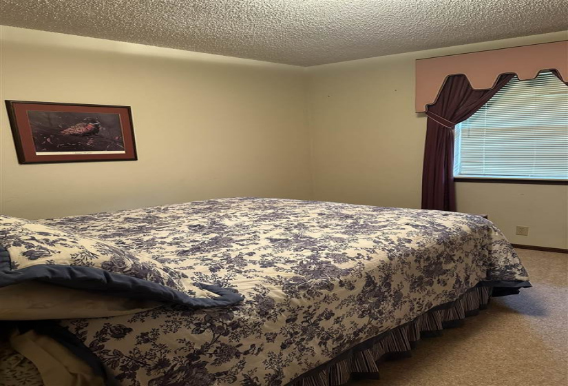 3 Bedrooms Bedrooms, 0 ,2 BathroomsBathrooms,Residential,Single Family,56th,1,132769