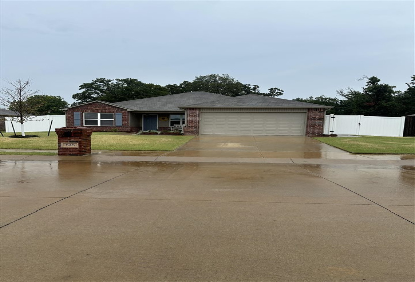 3 Bedrooms Bedrooms, 0 ,2 BathroomsBathrooms,Residential,Single Family,Kinder Wells,1,132771