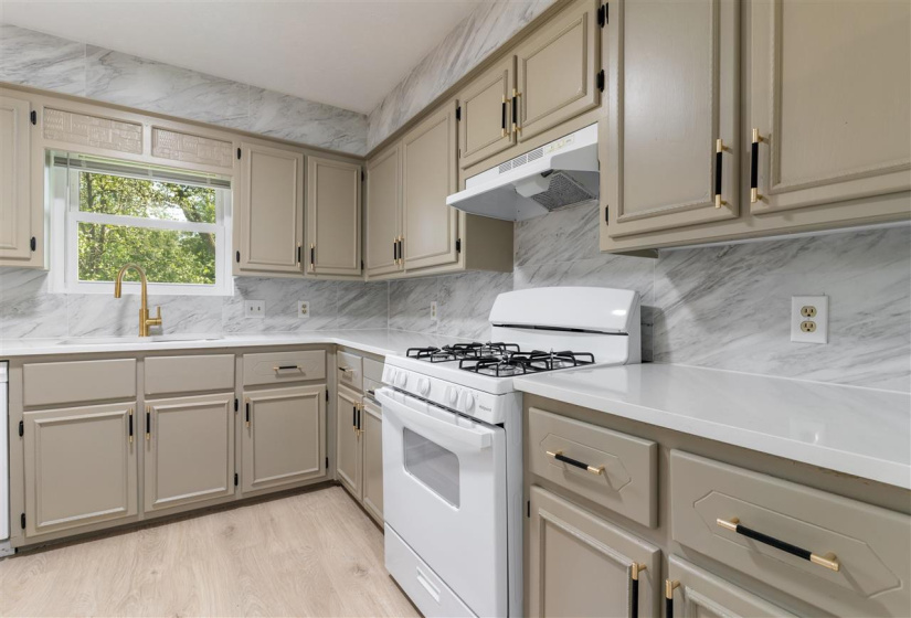 4 Bedrooms Bedrooms, 0 ,2 BathroomsBathrooms,Residential,Single Family,Thomas,1,132522