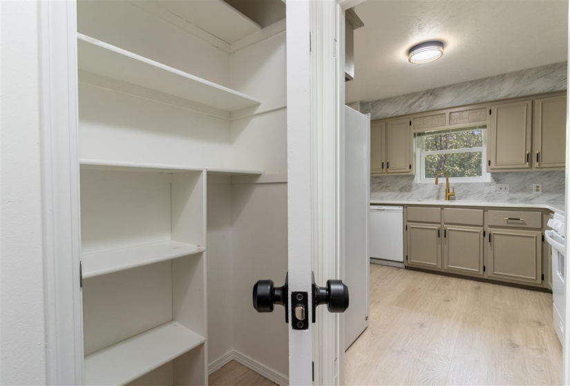 4 Bedrooms Bedrooms, 0 ,2 BathroomsBathrooms,Residential,Single Family,Thomas,1,132522