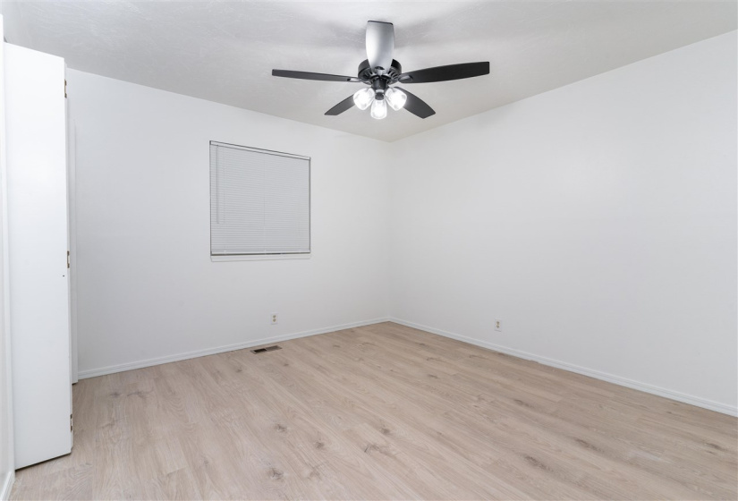 4 Bedrooms Bedrooms, 0 ,2 BathroomsBathrooms,Residential,Single Family,Thomas,1,132522