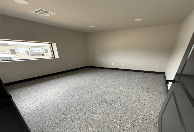 0 , 0 ,11 BathroomsBathrooms,Commercial/industrial,Industrial,Jardot,1,132783